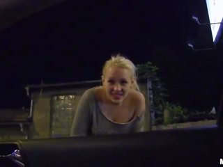 Busty teen Lola launches out with driver