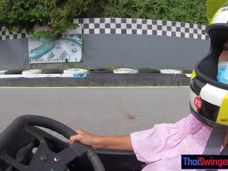 Reale amatoriale asiatico giovanissima amatoriale gf da thailandia andare karting e sesso video