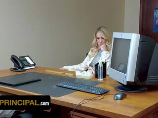 Perv principal - tremendous blond milf blir henne grown-up fitte knullet dyp av desiring principal