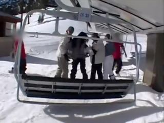 好色之徒 褐发女郎 性交 硬 1 小时 后 snowboarding