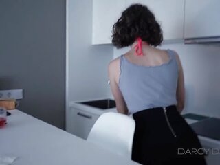 I Worked in Cleaning Room: Perfect Body Amateur sex video feat. Darcy_Dark666