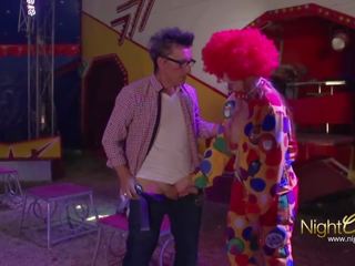 Im zirkus conny fickt yungib payaso, Libre hd malaswa klip 52