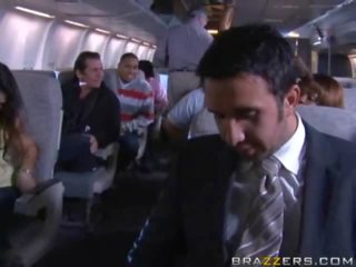 Passengers জমিদারি অতিদ্রুতসম্পাদিত কাজ মধ্যে একটি airplane!